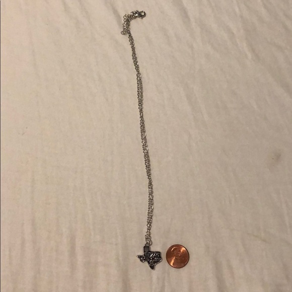 Silver Metal Texas Necklace - Picture 3 of 3